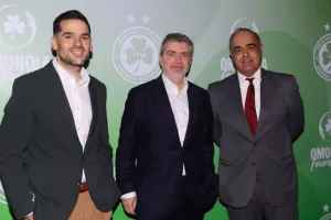 Ομόνοια/€500.000, δωρεά αυτοκίνητων και αλληλεγγύη (Φώτος)