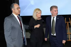 Ομόνοια/€500.000, δωρεά αυτοκίνητων και αλληλεγγύη (Φώτος)