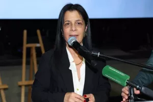 Ομόνοια/€500.000, δωρεά αυτοκίνητων και αλληλεγγύη (Φώτος)
