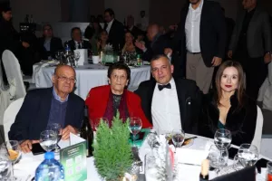 Ομόνοια/€500.000, δωρεά αυτοκίνητων και αλληλεγγύη (Φώτος)