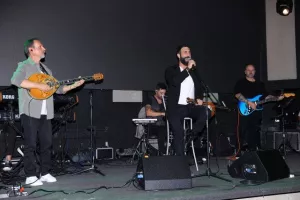 Ομόνοια/€500.000, δωρεά αυτοκίνητων και αλληλεγγύη (Φώτος)
