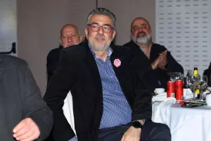 Ομόνοια/€500.000, δωρεά αυτοκίνητων και αλληλεγγύη (Φώτος)