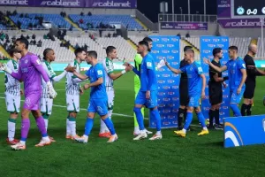 Αντίο στην χρονιά με επιβλητική τεσσάρα (φώτος)