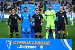 Αντίο στην χρονιά με επιβλητική τεσσάρα (φώτος)