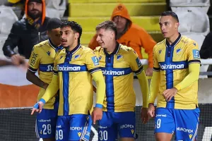 Το 4-4-2 που αναδεικνύει νέους παίκτες