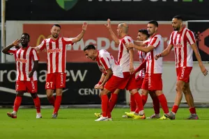 Ικανή να καθαρίσει από την Α’ φάση