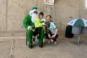 Με τον Πράσινο... Άγιο Βασίλη!