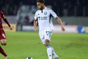 Η UEFA αποθέωσε τον Ντέσερς