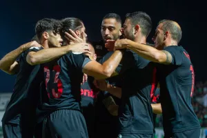 Και... τώρα επιθετική ενίσχυση  
