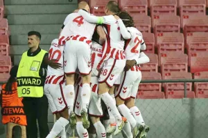 Άτυχος ο Μουκουντί έκανε με αυτογκόλ το 1-0