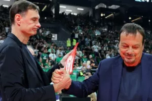 Το δώρο των παικτών σε Αταμάν, Μπαρτζώκα: «Νέο πρόγραμμα προπόνησης» και «ηρεμιστικά χάπια»!