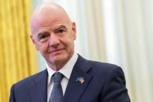 Ινφαντίνο: ''Σε δύο εβδομάδες, θα μπορούσαμε να είχαμε "γεμίσει" 300 Παγκόσμια Κύπελλα''