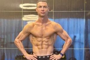 Ο Κριστιάνο πόσταρε φωτογραφία σε εκπληκτική φόρμα!