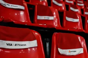 Το ΣΕΦ γέμισε με σκούφους του Άι Βασίλη