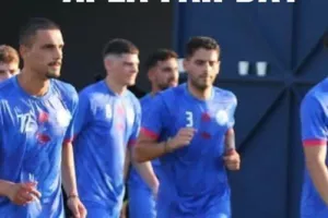 Eπιστροφή στη δράση