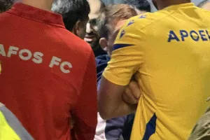 ΠΕΡΙΜΕΝΟΥΝ την απόφαση!