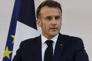 Μακρόν για Μπριζίτ Μπαρντό: “Θρηνούμε έναν θρύλο του αιώνα‘