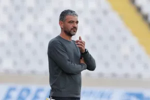 Μπλόκο από τον Ολυμπιακό των εννέα παιχτών (φώτος)