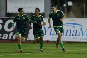 Σταθερός και μακριά από μπλεξίματα