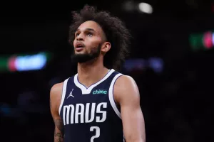 Σοκ στους Μάβερικς: Τέλος η σεζόν για Λάιβλι