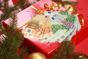Χριστουγεννιάτικο Δώρο δίνει το Υπουργικό - Επωφελούνται 65.000 οικογένειες