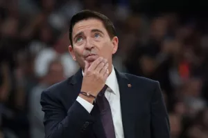 Πασκουάλ: «Πρέπει να ελέγξουμε τον ρυθμό και να παίξουμε καλά επιθετικά»