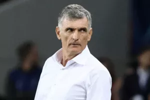 Μεντιλίμπαρ: "Δεν μας άφησε να χαλαρώσουμε η Σύρος..."