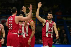 Ξαναβρήκε τον καλό του εαυτό και πέρασε με επιβλητική νίκη από το Περιστέρι ο Ολυμπιακός!
