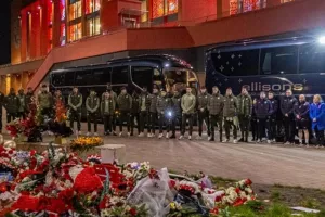 Η αποστολή της Γουλβς κατέθεσε στεφάνι στη μνήμη του Ζότα