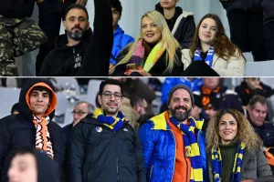 ΦΩΤΟΣ/Οι Απολλωνίστες και οι ΑΠΟΕΛίστες στις κερκίδες
