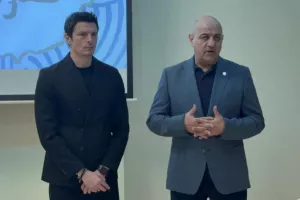 Λοϊζίδης προς διαιτητές: "Συνεχίστε με τον ίδιο ζήλο, η Β' φάση είναι πιο απαιτητική" (Bίντεο)