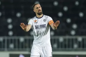 Προχωρημένο... με Milos Degenek
