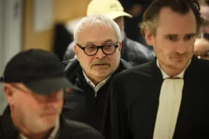Σάλος: Πρώην γερουσιαστής έβαλε έκσταση στο ποτό συναδέλφου για να την κακοποιήσει