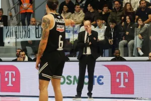 Απρόοπτο στον ΠΑΟΚ-Ακυρώθηκε η πτήση λόγω ανέμων 