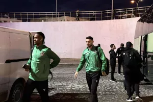 (Φώτος Kerkida) Άφιξη αποστολής Ομόνοιας