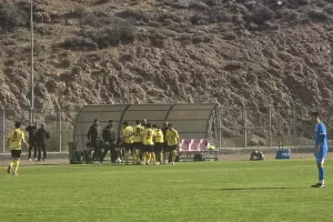 Κίτρινο το ντέρμπι