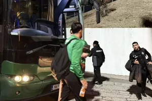 (Φώτος Kerkida) Άφιξη αποστολής Ομόνοιας
