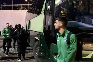 (Φώτος Kerkida) Άφιξη αποστολής Ομόνοιας