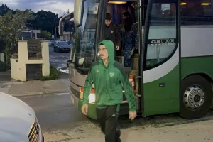 (Φώτος Kerkida) Η άφιξη του Ολυμπιακού