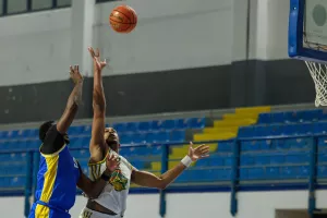 (Φώτος) Κέρδισε το ΑΠΟΕΛ και έκανε το 11 στα 11 η ΑΕΚ!