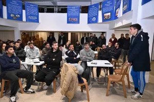 (Φώτος) Η κοπή της βασιλόπιτας και ο τυχερός Henriques