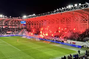 (Βίντεο Kerkida) Είσοδος με... pyroshow από τη Θύρα 1