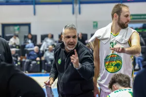 (Φώτος) Κέρδισε το ΑΠΟΕΛ και έκανε το 11 στα 11 η ΑΕΚ!