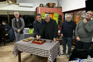 Κοπή βασιλόπιτας/Παρατηρητές
