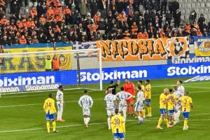 On field review και ΚΟΚΚΙΝΗ στον Μπέλετς