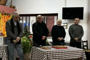 Κοπή βασιλόπιτας/Παρατηρητές