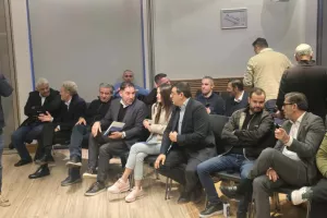 (Φώτος) Τα ΠΑΝΤΑ από την συνάντηση Κίρζη-κόσμου