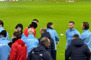 (Βίντεο-Φώτος kerkida) Η προπόνηση της Πάφος FC στο "Stamford Bridge"