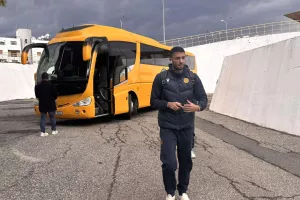 (Φώτος kerkida) Η άφιξη της ΑΕΛ