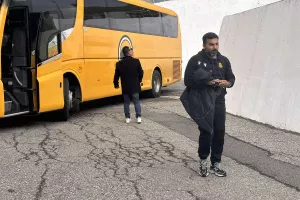 (Φώτος kerkida) Η άφιξη της ΑΕΛ